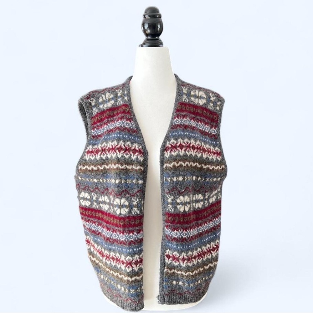 90s Vintage Grey Red Striped Wool Holiday Christmas Cabincore Sweater Vest